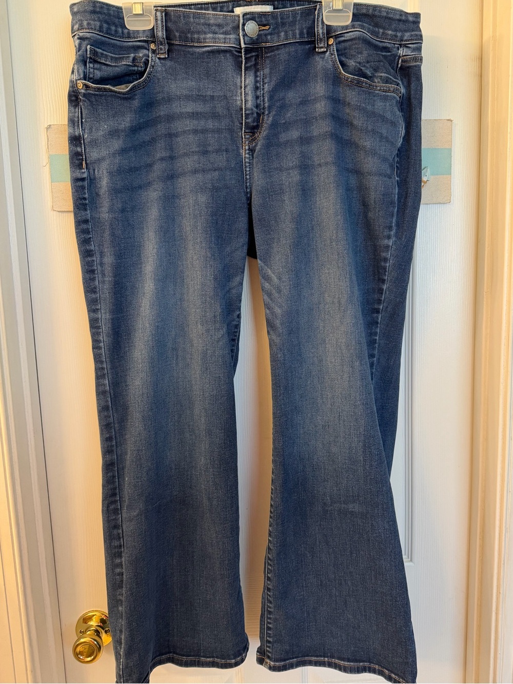 Lane Bryant Signature Fit Mid-Rise Boot Cut Jeans w/Flex Magic Waistband Sz 18